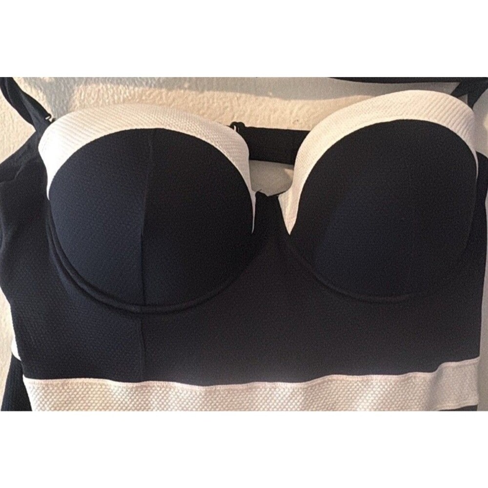 TORRID!Push Up Swimsuit Black White Textured Size 3 Plus Beach Pool Vacation 3X - Picture 4 of 12